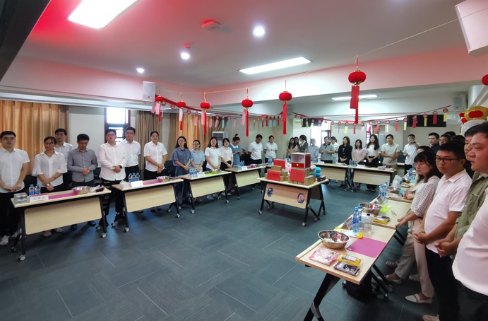 共青團(tuán)南昌市政建設(shè)集團(tuán)有限公司委員會舉辦了“承傳統(tǒng)文化，享團(tuán)圓美滿”中秋主題活動6910.jpg