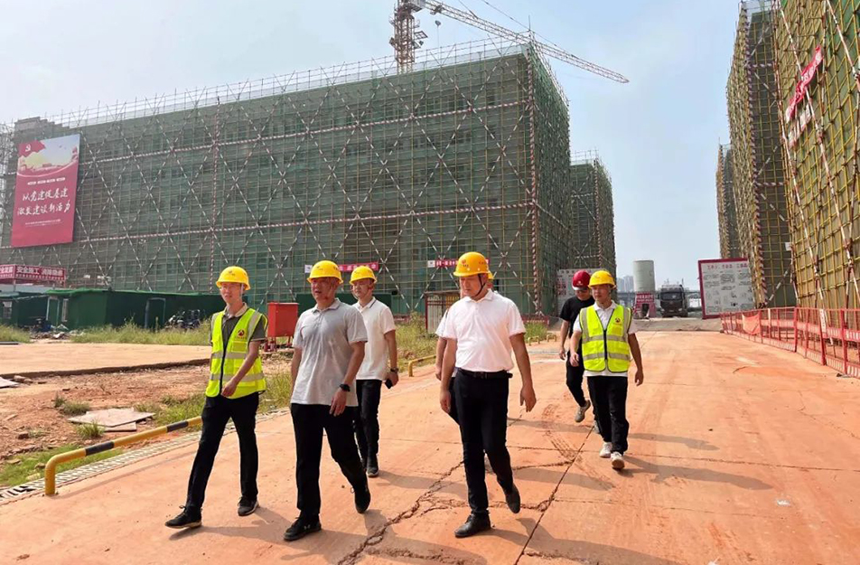 徐旭前往杭州路、新建職校等項目調(diào)研慰問