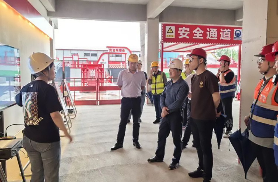 南昌市住建局曾偉到聯(lián)發(fā)九龍和悅、新建區(qū)人民醫(yī)院二部項目調(diào)研